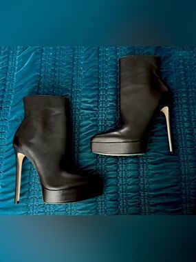 Steve Madden Velina Black Leather Zipper Closure Pointed Toe Platform Boot  9.5